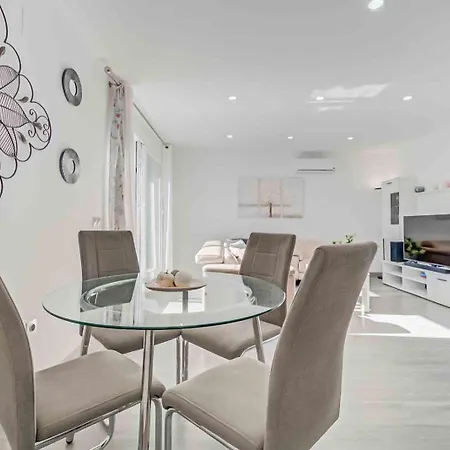 Center Apartment *