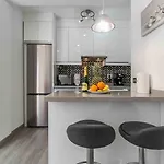 Center Apartment *