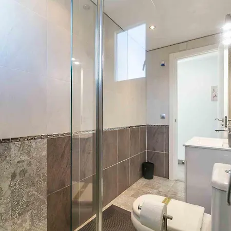 Apartment Center *