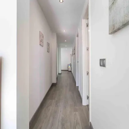 Center Apartment *