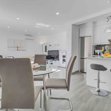 Center Апартаменти *