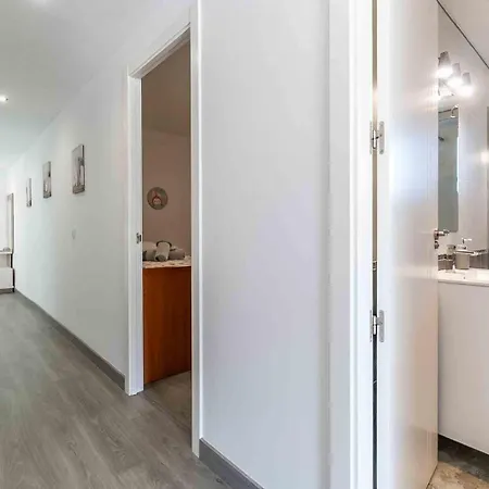 Center Apartment *